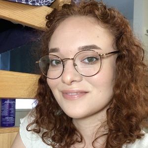 Meet your Posher, Kiana